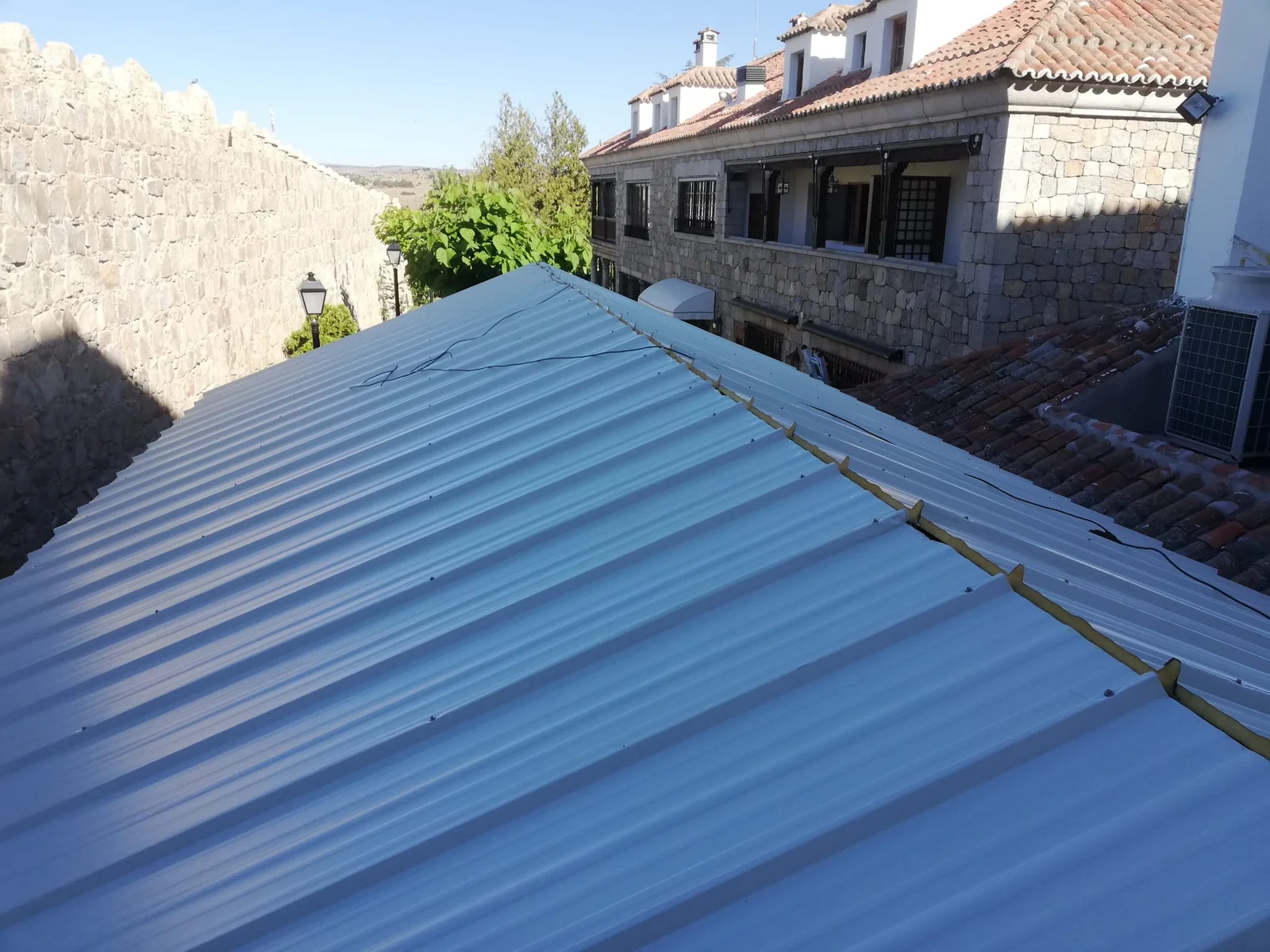 Rehabilitación cubierta aluminio (Ávila)